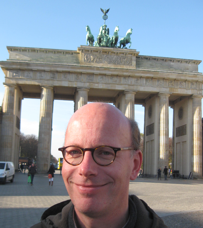 Daniel Jeziorkowski am Brandenburger Tor